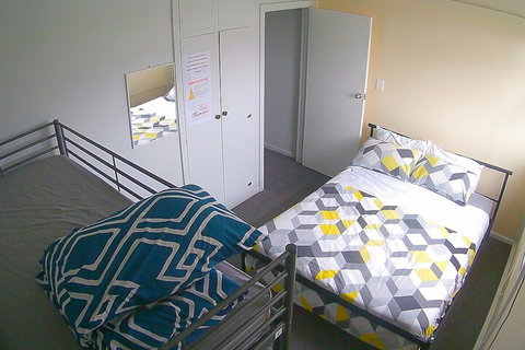 Turn-in Motel - Australian Directory 6