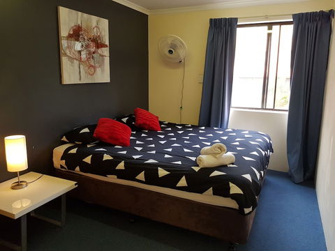 Perth City Apartment Hotel - Australian Directory 3