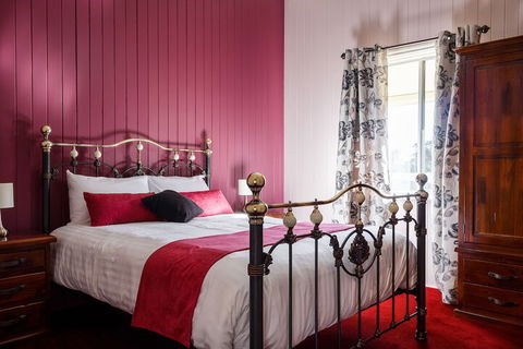Lynrose Place - Australian Directory 1