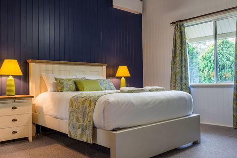 Lynrose Place - Australian Directory 3