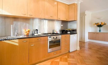 Lakeside Suites 3 - Australian Directory 5