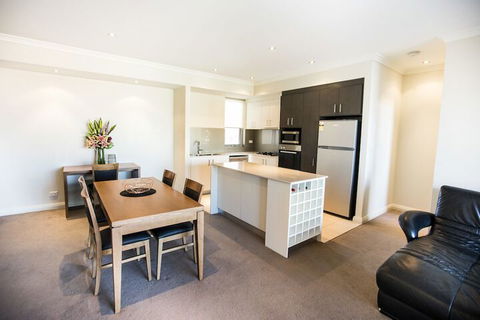 Zappeion Apartments - Australian Directory 6