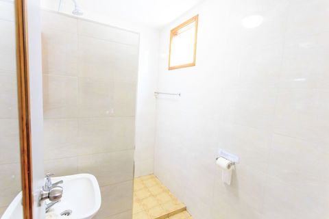 Scottys Mission Beach YHA - Australian Directory 1
