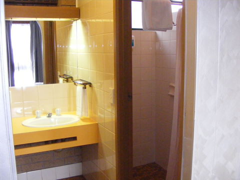 Eaglehawk Motel - Australian Directory 6