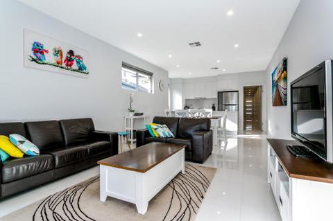 Ella House Adelaide - Australian Directory 4