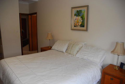 Gaerwood B & B - Australian Directory 2