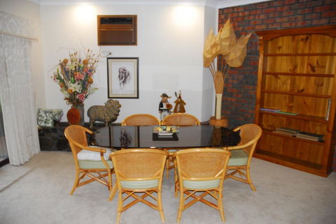 Gaerwood B & B - Australian Directory 1