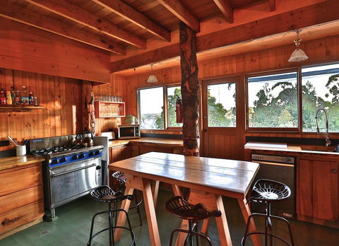 Bruny Island Lodge - Australian Directory 1