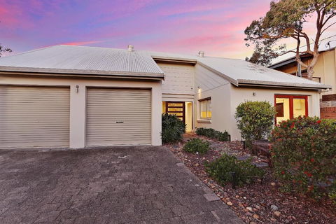 The Pod - Australian Directory 2