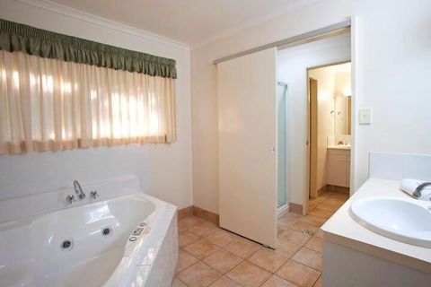 Verandahs - Australian Directory 3