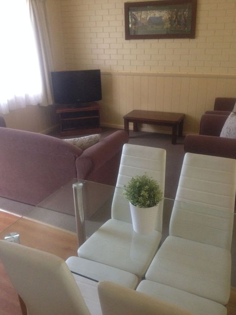 View Hill Holiday Units - Australian Directory 4