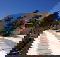 Shark Bay B  B - Australian Directory