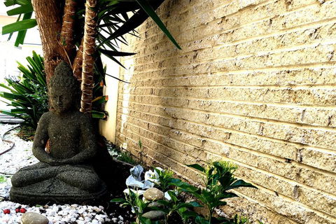 Deluxe Lake View House - Australian Directory 1