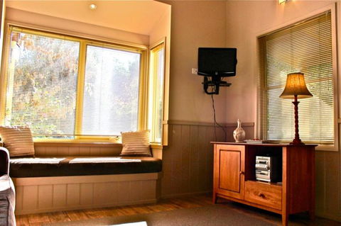Autumn Leaf Cottage 1 - Australian Directory 2