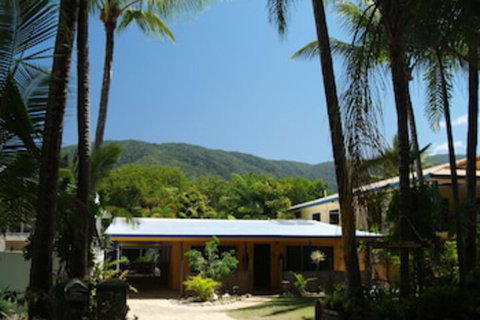 Clifton Beach House - Australian Directory 0