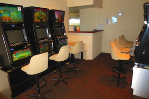 Forrest Beach Hotel - Australian Directory 2