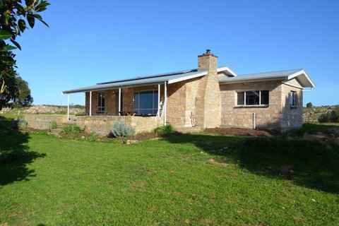 Ratcliff Cottage - Australian Directory 6