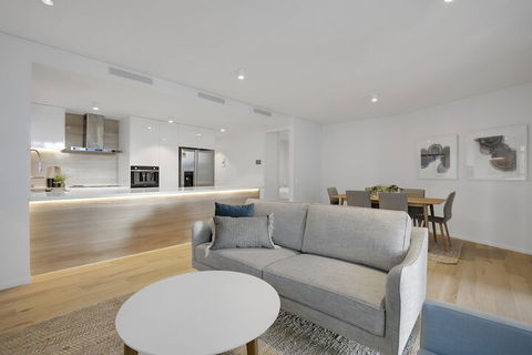 SOKO Waterfront - Australian Directory 7
