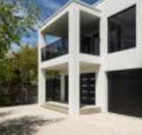 Pearl Hawley Beach - Australian Directory