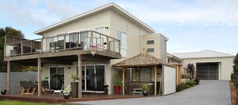 Island Daze Surf Beach Phillip Island - Australian Directory 1