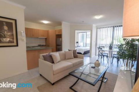 Springhill With Pool - Australian Directory 3