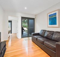 Inn Off The Reef - Australian Directory