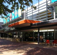 Beautiful deluxe family friendly holiday house - Australian Directory