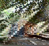 The Little Bush Hut - Australian Directory