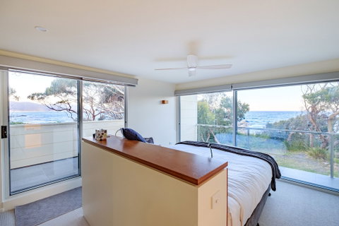 Cod Rock Point - Australian Directory 3