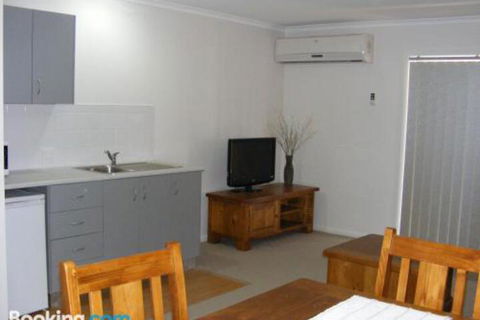 Fairways Bed & Breakfast At Jerilderie - Australian Directory 6