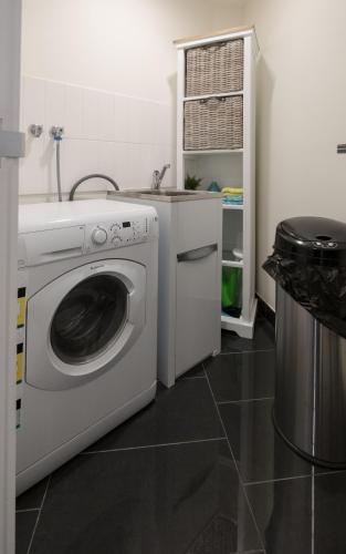 Waterfront Apartments Marinaquays Apt 221 & Apt 234 - Australian Directory 1