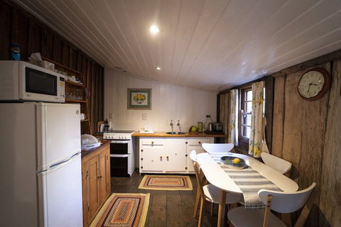 Camerons Cottage - Australian Directory 2