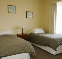 Logans Beach House  Apartments - Australian Directory