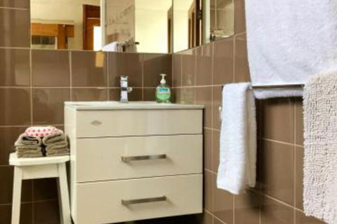 Eliza Cottage - Australian Directory 6