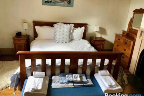 Eliza Cottage - Australian Directory 2