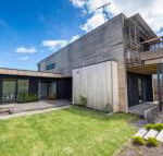 Bay Retreat - Australian Directory