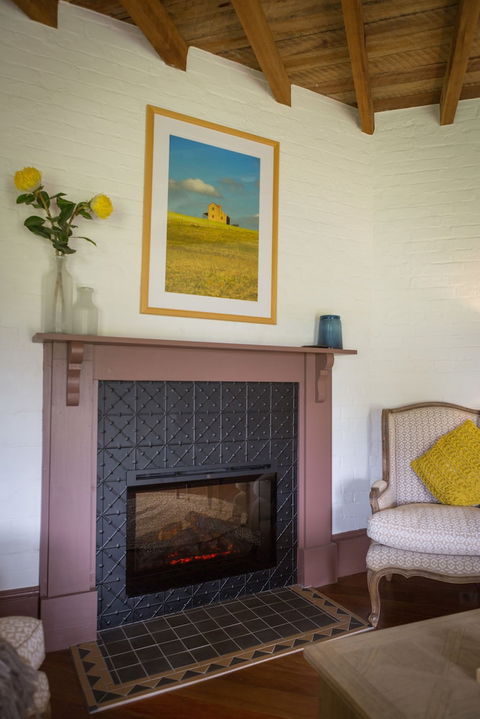 The Barracks Tocal - Australian Directory 5