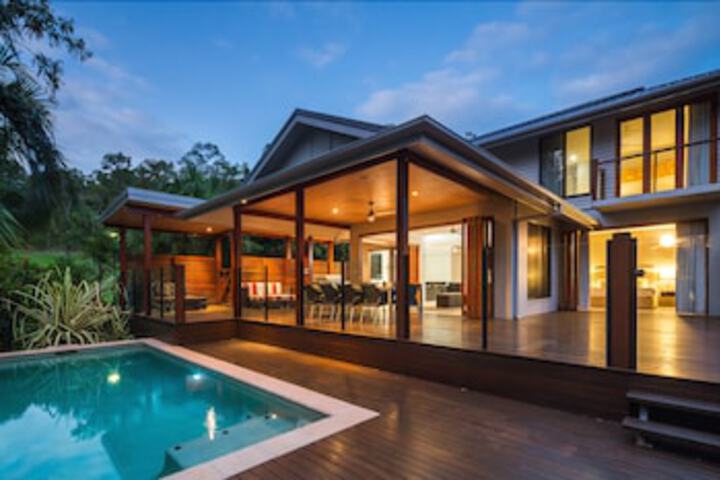 Cairns Northern Beaches QLD Australian Directory