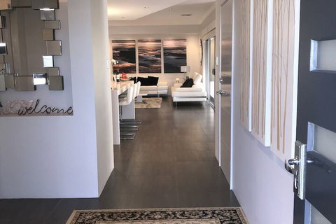 Magnificent Beach Retreat - Australian Directory 3