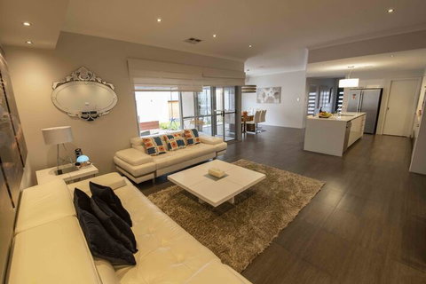 Magnificent Beach Retreat - Australian Directory 6