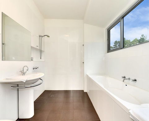 Cloudy Bay Lagoon Estate - Australian Directory 5