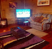 Abelia Lakeside no 2 big spa COTTAGE - Australian Directory