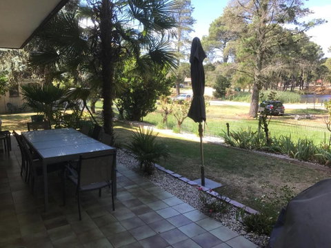 Lakeside Chalet & Studio - Australian Directory 4