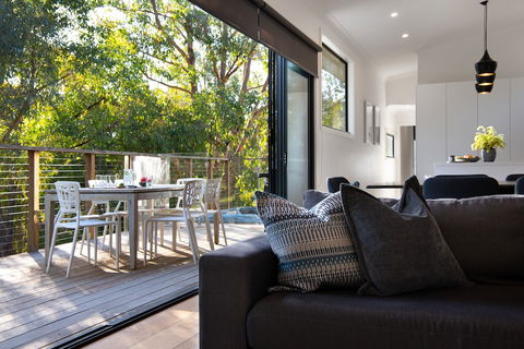 Casa Lagrima - Australian Directory 1