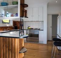 Main Retreat  Cottage - Australian Directory