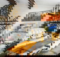 Solitary View - Australian Directory