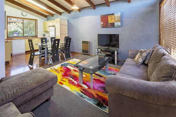 Eliza Lee 3 - Comfortable For The Budget Savvy - Australian Directory 0