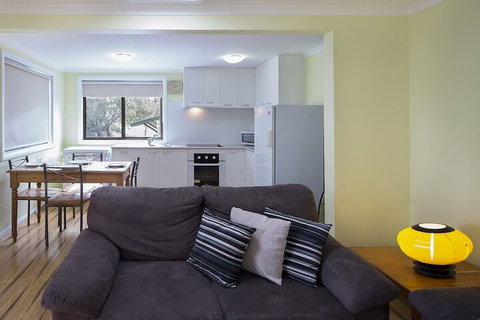 Maxs Place 2 - Australian Directory 2