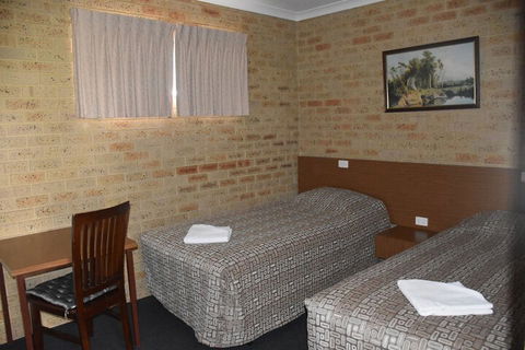 Valley Views Motel & Chalets - Australian Directory 5