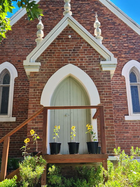 Henry's Quirindi - Australian Directory 0